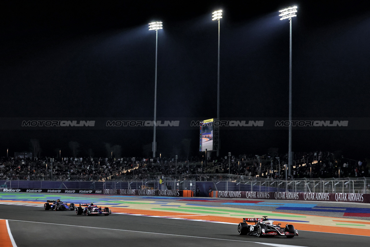 GP QATAR, Kevin Magnussen (DEN) Haas VF-24.

01.12.2024. Formula 1 World Championship, Rd 23, Qatar Grand Prix, Doha, Qatar, Gara Day.

- www.xpbimages.com, EMail: requests@xpbimages.com © Copyright: Moy / XPB Images