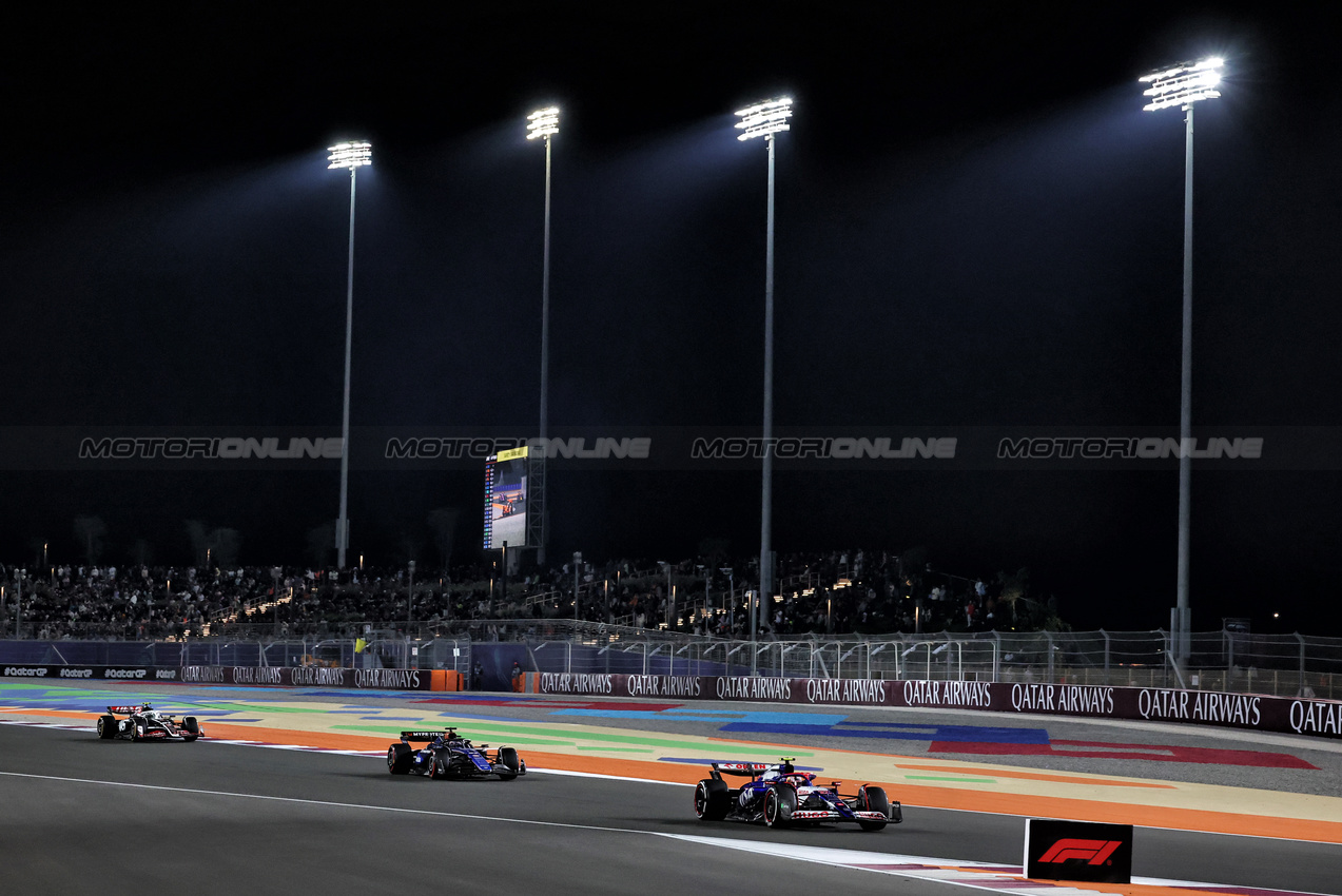 GP QATAR, Yuki Tsunoda (JPN) RB VCARB 01.

01.12.2024. Formula 1 World Championship, Rd 23, Qatar Grand Prix, Doha, Qatar, Gara Day.

- www.xpbimages.com, EMail: requests@xpbimages.com © Copyright: Moy / XPB Images