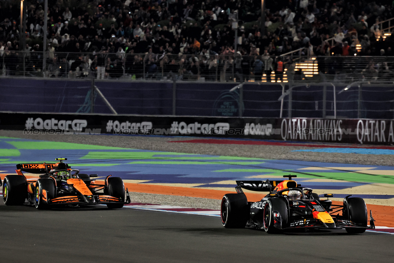 GP QATAR, Max Verstappen (NLD) Red Bull Racing RB20.

01.12.2024. Formula 1 World Championship, Rd 23, Qatar Grand Prix, Doha, Qatar, Gara Day.

- www.xpbimages.com, EMail: requests@xpbimages.com © Copyright: Moy / XPB Images