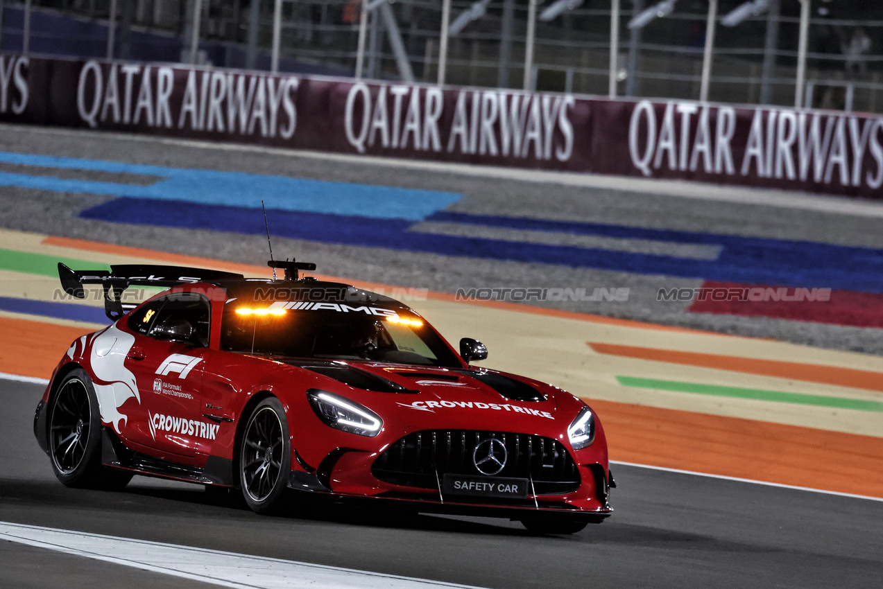 GP QATAR, Mercedes FIA Safety Car.

01.12.2024. Formula 1 World Championship, Rd 23, Qatar Grand Prix, Doha, Qatar, Gara Day.

- www.xpbimages.com, EMail: requests@xpbimages.com © Copyright: Moy / XPB Images