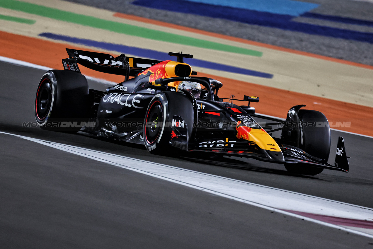 GP QATAR, Max Verstappen (NLD) Red Bull Racing RB20.

01.12.2024. Formula 1 World Championship, Rd 23, Qatar Grand Prix, Doha, Qatar, Gara Day.

- www.xpbimages.com, EMail: requests@xpbimages.com © Copyright: Moy / XPB Images