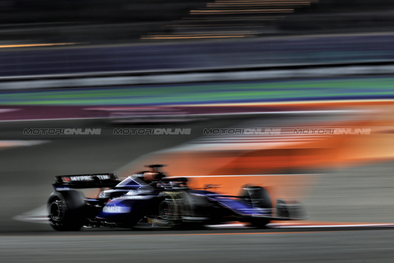 GP QATAR, Alexander Albon (THA) Williams Racing FW46.

01.12.2024. Formula 1 World Championship, Rd 23, Qatar Grand Prix, Doha, Qatar, Gara Day.

 - www.xpbimages.com, EMail: requests@xpbimages.com © Copyright: Staley / XPB Images