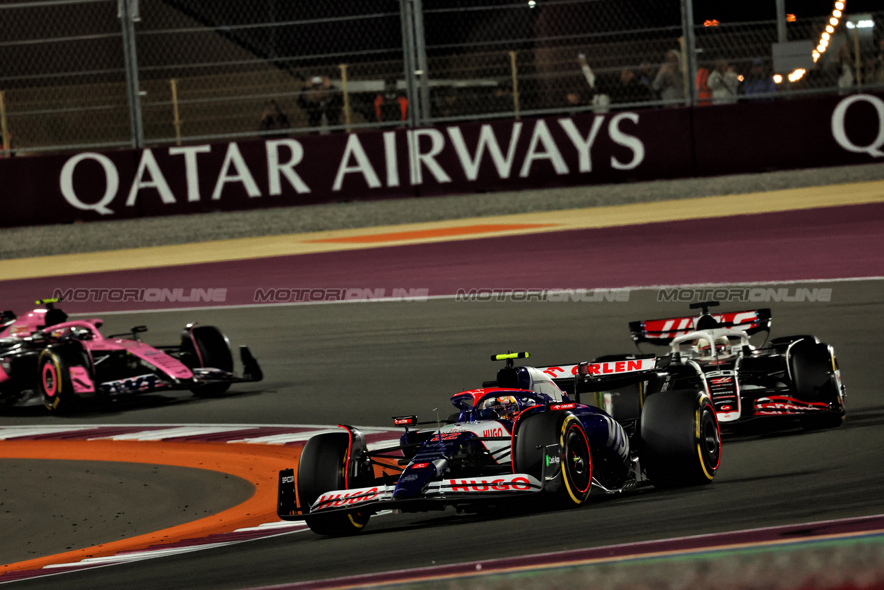 GP QATAR, Yuki Tsunoda (JPN) RB VCARB 01.

01.12.2024. Formula 1 World Championship, Rd 23, Qatar Grand Prix, Doha, Qatar, Gara Day.

 - www.xpbimages.com, EMail: requests@xpbimages.com © Copyright: Coates / XPB Images