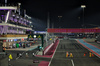 GP QATAR, Marshals remove debris from the partenza / finish straight.

01.12.2024. Formula 1 World Championship, Rd 23, Qatar Grand Prix, Doha, Qatar, Gara Day.

 - www.xpbimages.com, EMail: requests@xpbimages.com © Copyright: Coates / XPB Images