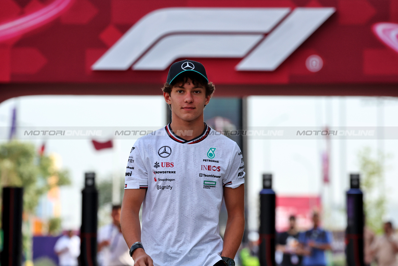 GP QATAR, Andrea Kimi Antonelli (ITA) Mercedes AMG F1 Junior Driver.

28.11.2024. Formula 1 World Championship, Rd 23, Qatar Grand Prix, Doha, Qatar, Preparation Day.

- www.xpbimages.com, EMail: requests@xpbimages.com © Copyright: Moy / XPB Images