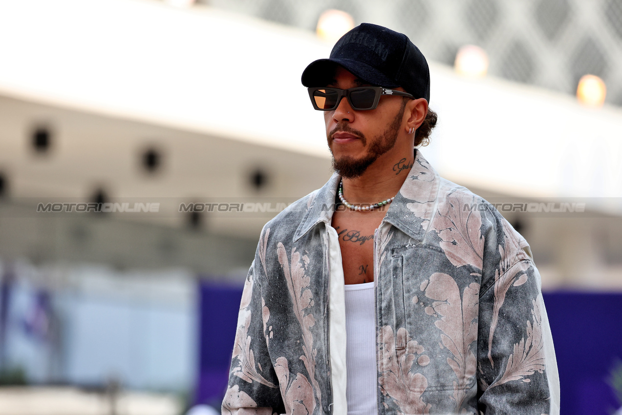 GP QATAR, Lewis Hamilton (GBR) Mercedes AMG F1.

28.11.2024. Formula 1 World Championship, Rd 23, Qatar Grand Prix, Doha, Qatar, Preparation Day.

- www.xpbimages.com, EMail: requests@xpbimages.com © Copyright: Moy / XPB Images