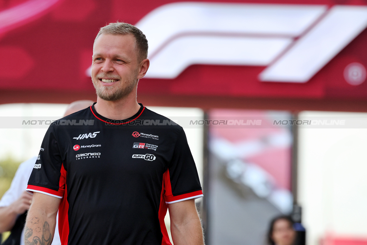 GP QATAR, Kevin Magnussen (DEN) Haas F1 Team.

28.11.2024. Formula 1 World Championship, Rd 23, Qatar Grand Prix, Doha, Qatar, Preparation Day.

- www.xpbimages.com, EMail: requests@xpbimages.com © Copyright: Moy / XPB Images