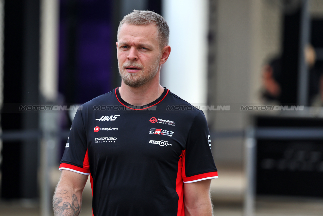GP QATAR, Kevin Magnussen (DEN) Haas F1 Team.

28.11.2024. Formula 1 World Championship, Rd 23, Qatar Grand Prix, Doha, Qatar, Preparation Day.

- www.xpbimages.com, EMail: requests@xpbimages.com © Copyright: Moy / XPB Images