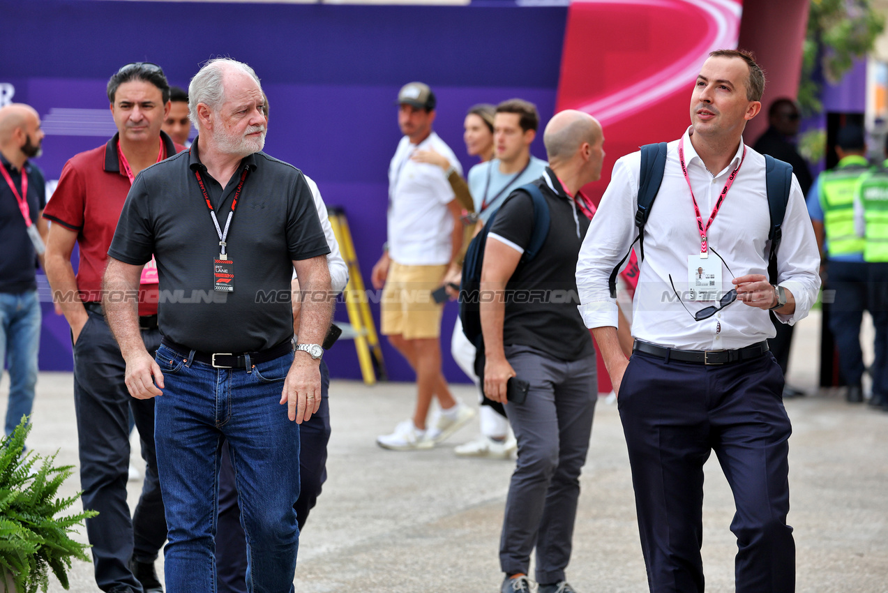 GP QATAR, (L to R): Richard Cregan (IRE) with Carlos Jiminez (ESP) Madrid GP Chief Operating Officer.

28.11.2024. Formula 1 World Championship, Rd 23, Qatar Grand Prix, Doha, Qatar, Preparation Day.

- www.xpbimages.com, EMail: requests@xpbimages.com © Copyright: Moy / XPB Images