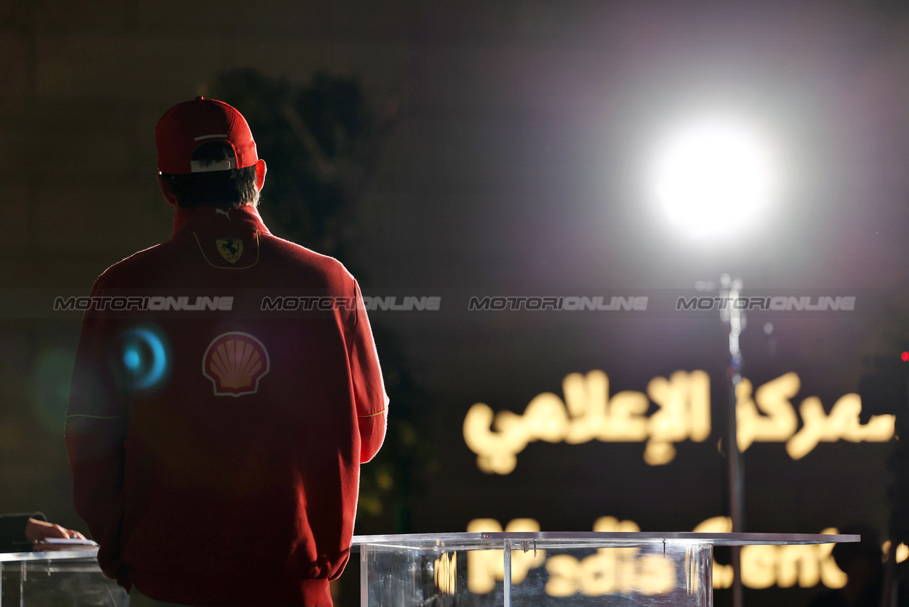 GP QATAR, Charles Leclerc (MON) Ferrari.

28.11.2024. Formula 1 World Championship, Rd 23, Qatar Grand Prix, Doha, Qatar, Preparation Day.

 - www.xpbimages.com, EMail: requests@xpbimages.com © Copyright: Staley / XPB Images