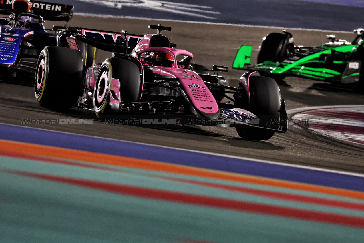 GP QATAR, Esteban Ocon (FRA) Alpine F1 Team A524.

30.11.2024. Formula 1 World Championship, Rd 23, Qatar Grand Prix, Doha, Qatar, Sprint e Qualifiche Day.

- www.xpbimages.com, EMail: requests@xpbimages.com © Copyright: Charniaux / XPB Images
