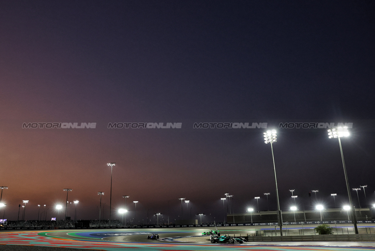 GP QATAR, Fernando Alonso (ESP) Aston Martin F1 Team AMR24.

30.11.2024. Formula 1 World Championship, Rd 23, Qatar Grand Prix, Doha, Qatar, Sprint e Qualifiche Day.

- www.xpbimages.com, EMail: requests@xpbimages.com © Copyright: Charniaux / XPB Images