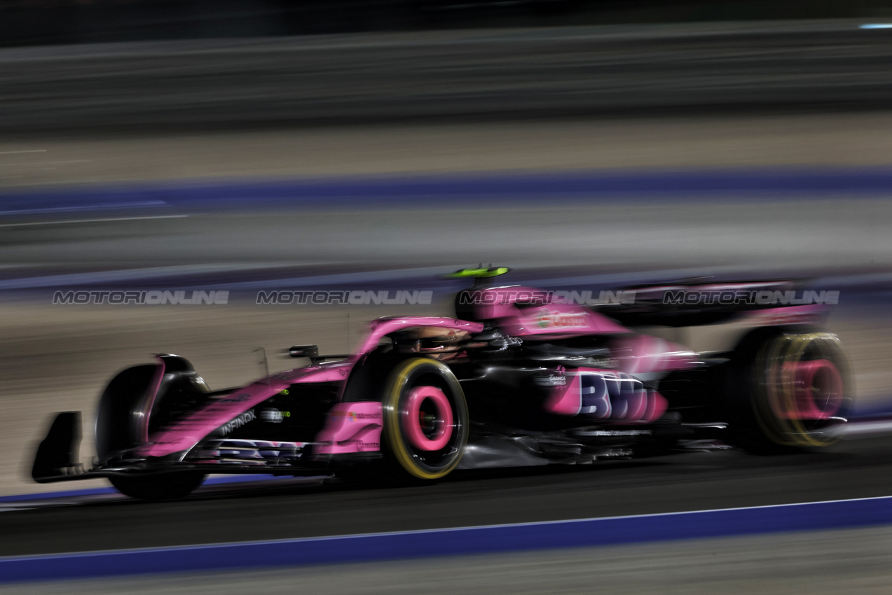 GP QATAR, Pierre Gasly (FRA) Alpine F1 Team A524.

30.11.2024. Formula 1 World Championship, Rd 23, Qatar Grand Prix, Doha, Qatar, Sprint e Qualifiche Day.

 - www.xpbimages.com, EMail: requests@xpbimages.com © Copyright: Staley / XPB Images