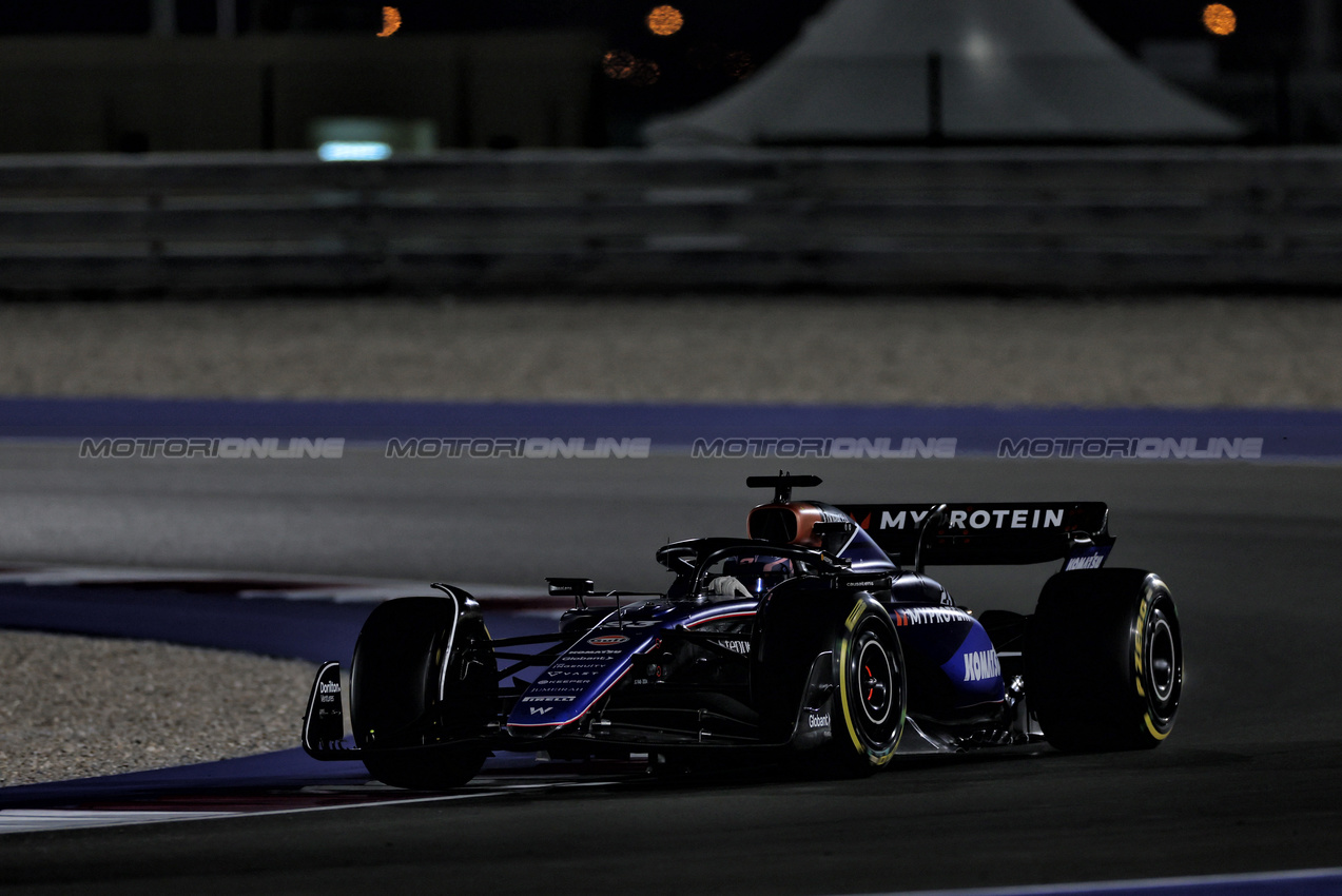 GP QATAR, Alexander Albon (THA) Williams Racing FW46.

30.11.2024. Formula 1 World Championship, Rd 23, Qatar Grand Prix, Doha, Qatar, Sprint e Qualifiche Day.

 - www.xpbimages.com, EMail: requests@xpbimages.com © Copyright: Staley / XPB Images