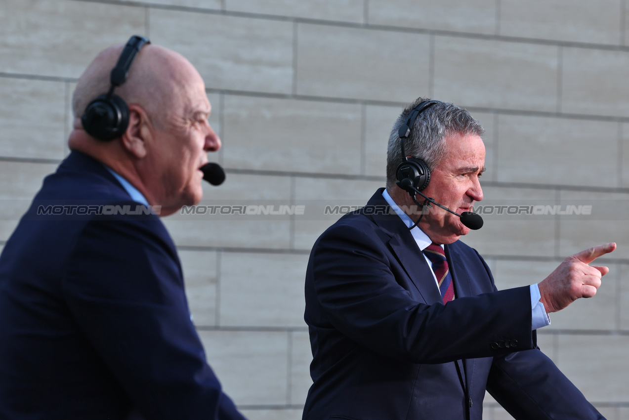 GP QATAR, Richard Keys (GBR) Sports Presenter e Andy Gray (GBR) Football Broadcaster.

30.11.2024. Formula 1 World Championship, Rd 23, Qatar Grand Prix, Doha, Qatar, Sprint e Qualifiche Day.

 - www.xpbimages.com, EMail: requests@xpbimages.com © Copyright: Coates / XPB Images