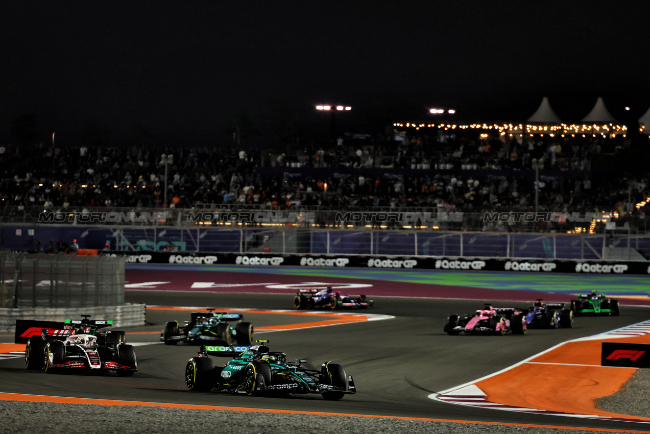 GP QATAR, Fernando Alonso (ESP) Aston Martin F1 Team AMR24.

30.11.2024. Formula 1 World Championship, Rd 23, Qatar Grand Prix, Doha, Qatar, Sprint e Qualifiche Day.

 - www.xpbimages.com, EMail: requests@xpbimages.com © Copyright: Coates / XPB Images