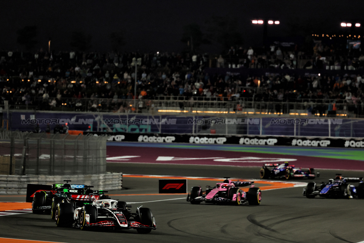 GP QATAR, Kevin Magnussen (DEN) Haas VF-24.

30.11.2024. Formula 1 World Championship, Rd 23, Qatar Grand Prix, Doha, Qatar, Sprint e Qualifiche Day.

 - www.xpbimages.com, EMail: requests@xpbimages.com © Copyright: Coates / XPB Images