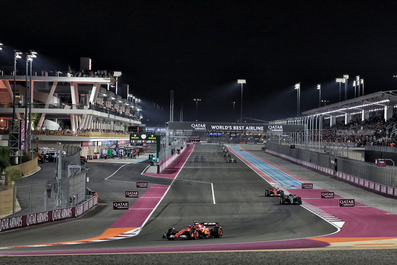 GP QATAR, Carlos Sainz Jr (ESP) Ferrari SF-24.

30.11.2024. Formula 1 World Championship, Rd 23, Qatar Grand Prix, Doha, Qatar, Sprint e Qualifiche Day.

- www.xpbimages.com, EMail: requests@xpbimages.com © Copyright: Moy / XPB Images