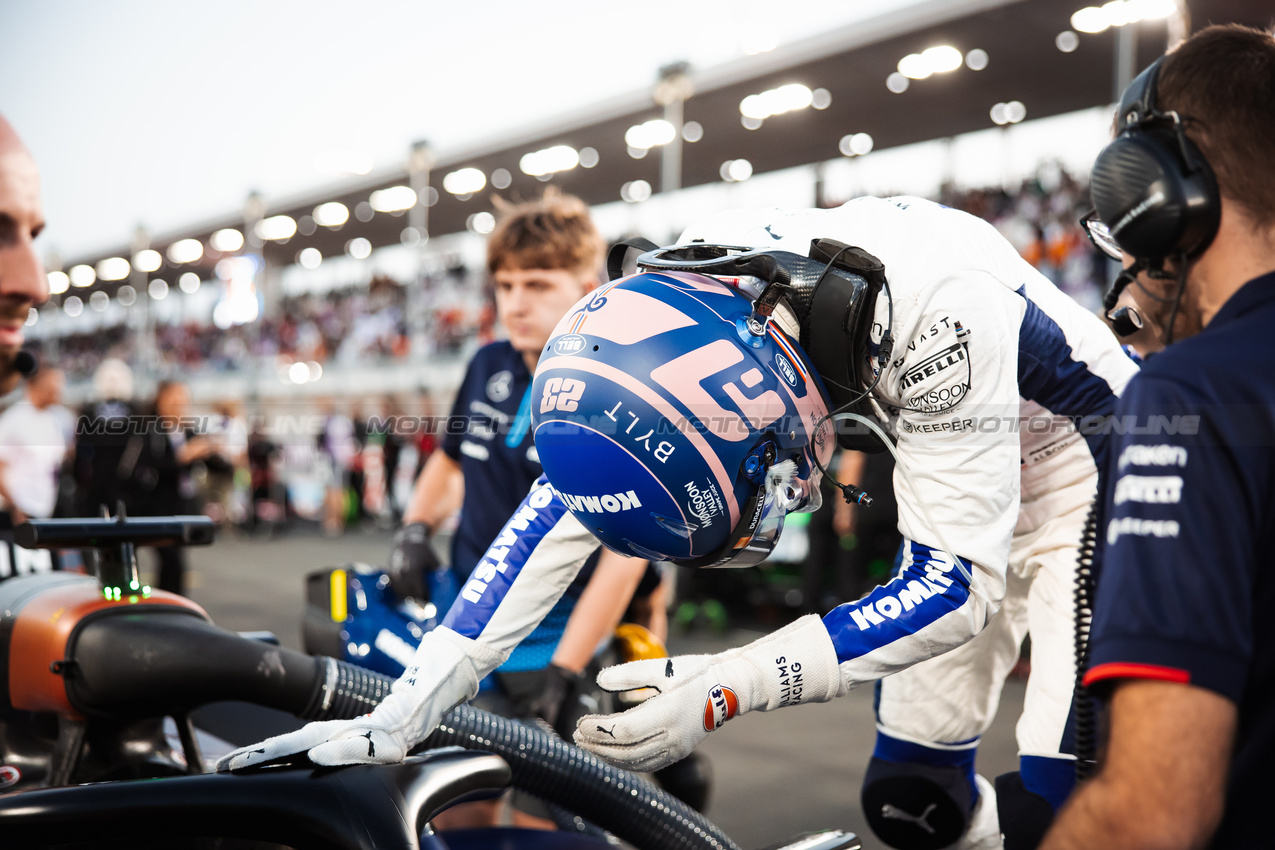 GP QATAR, Alexander Albon (THA) Williams Racing FW46 on the grid.

30.11.2024. Formula 1 World Championship, Rd 23, Qatar Grand Prix, Doha, Qatar, Sprint e Qualifiche Day.

- www.xpbimages.com, EMail: requests@xpbimages.com © Copyright: Bearne / XPB Images