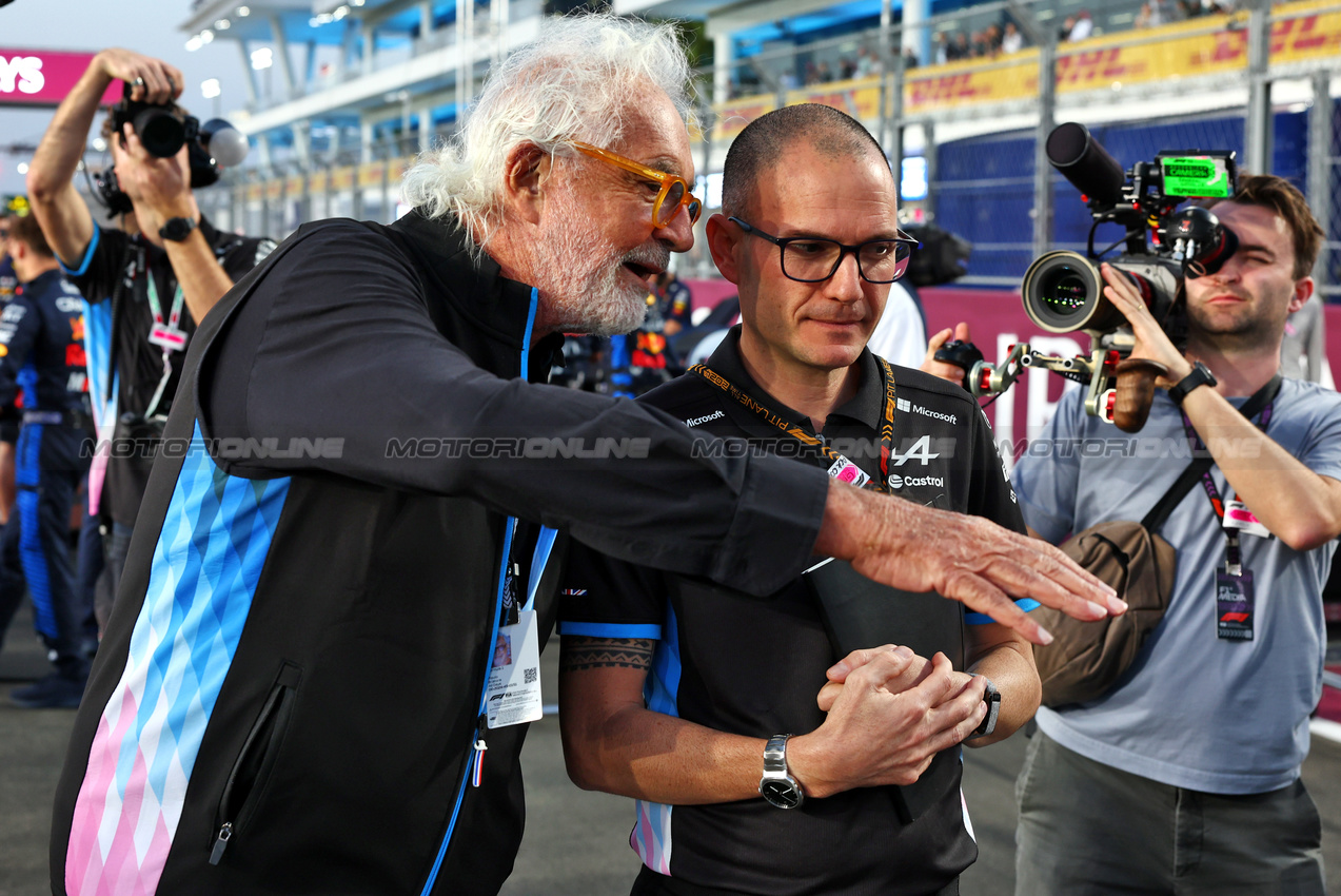 GP QATAR, (L to R): Flavio Briatore (ITA) Alpine F1 Team Executive Advisor with David Sanchez (FRA) Alpine F1 Team Executive Technical Director on the grid.

30.11.2024. Formula 1 World Championship, Rd 23, Qatar Grand Prix, Doha, Qatar, Sprint e Qualifiche Day.

 - www.xpbimages.com, EMail: requests@xpbimages.com © Copyright: Coates / XPB Images