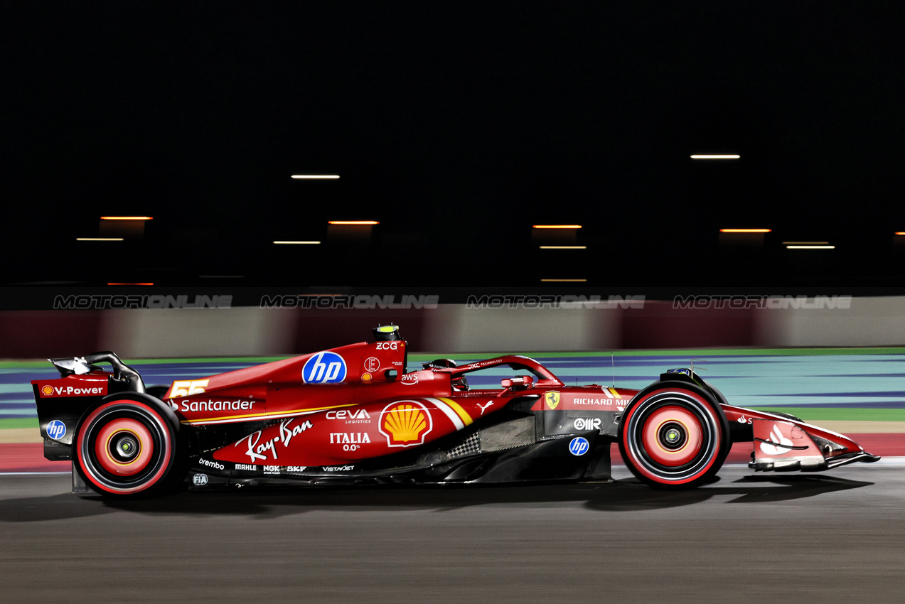 GP QATAR, Carlos Sainz Jr (ESP) Ferrari SF-24.

30.11.2024. Formula 1 World Championship, Rd 23, Qatar Grand Prix, Doha, Qatar, Sprint e Qualifiche Day.

- www.xpbimages.com, EMail: requests@xpbimages.com © Copyright: Charniaux / XPB Images