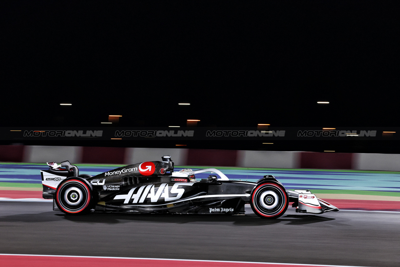 GP QATAR, Kevin Magnussen (DEN) Haas VF-24.

30.11.2024. Formula 1 World Championship, Rd 23, Qatar Grand Prix, Doha, Qatar, Sprint e Qualifiche Day.

- www.xpbimages.com, EMail: requests@xpbimages.com © Copyright: Charniaux / XPB Images