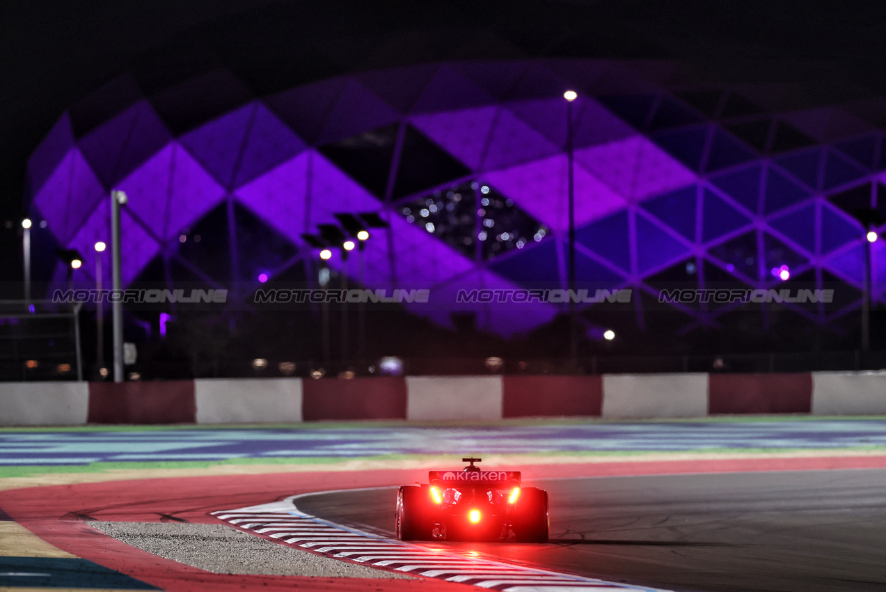 GP QATAR, Alexander Albon (THA) Williams Racing FW46.

30.11.2024. Formula 1 World Championship, Rd 23, Qatar Grand Prix, Doha, Qatar, Sprint e Qualifiche Day.

 - www.xpbimages.com, EMail: requests@xpbimages.com © Copyright: Staley / XPB Images
