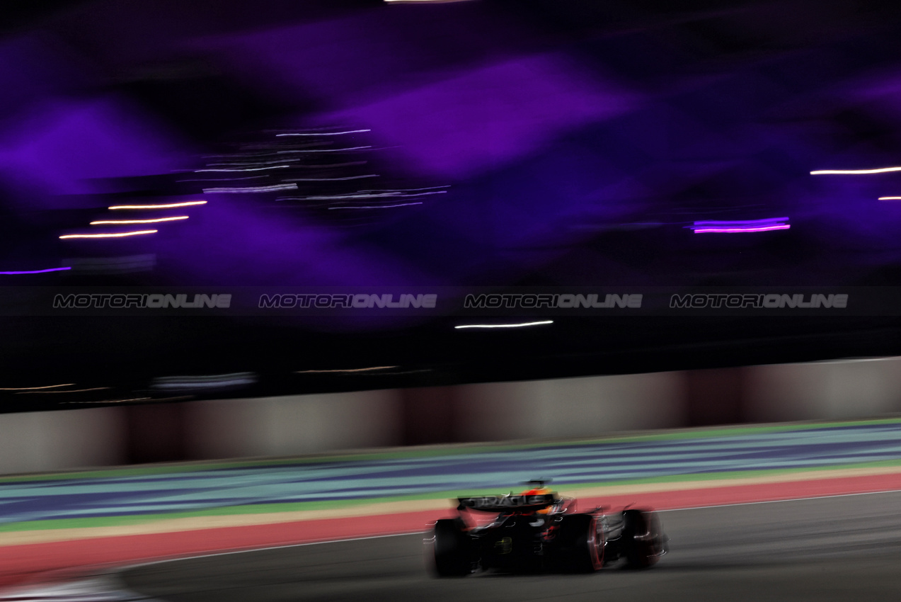 GP QATAR, Max Verstappen (NLD) Red Bull Racing RB20.

30.11.2024. Formula 1 World Championship, Rd 23, Qatar Grand Prix, Doha, Qatar, Sprint e Qualifiche Day.

 - www.xpbimages.com, EMail: requests@xpbimages.com © Copyright: Staley / XPB Images