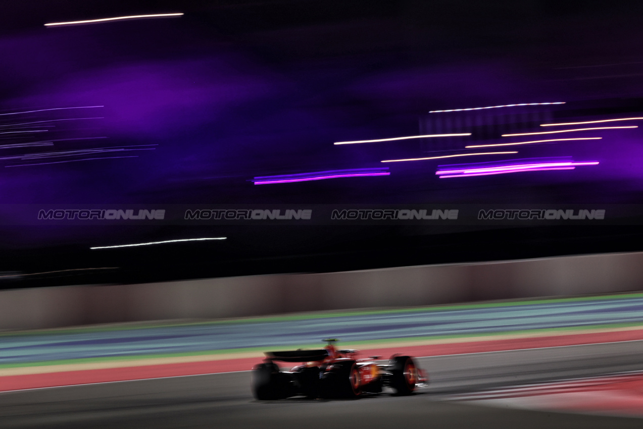 GP QATAR, Carlos Sainz Jr (ESP) Ferrari SF-24.

30.11.2024. Formula 1 World Championship, Rd 23, Qatar Grand Prix, Doha, Qatar, Sprint e Qualifiche Day.

 - www.xpbimages.com, EMail: requests@xpbimages.com © Copyright: Staley / XPB Images