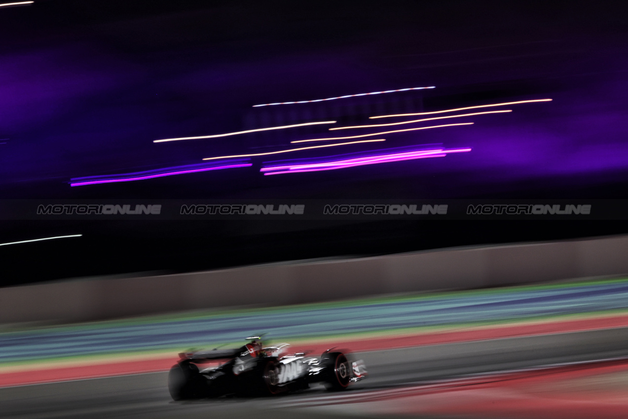 GP QATAR, Nico Hulkenberg (GER) Haas VF-24.

30.11.2024. Formula 1 World Championship, Rd 23, Qatar Grand Prix, Doha, Qatar, Sprint e Qualifiche Day.

 - www.xpbimages.com, EMail: requests@xpbimages.com © Copyright: Staley / XPB Images