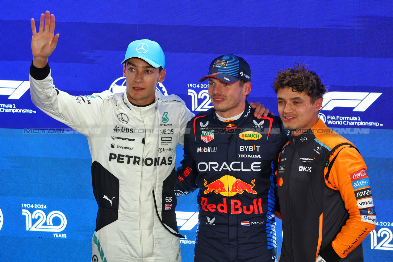 GP QATAR, Qualifiche top three in parc ferme (L to R): George Russell (GBR) Mercedes AMG F1, second; Max Verstappen (NLD) Red Bull Racing, pole position; Lando Norris (GBR) McLaren, third.

30.11.2024. Formula 1 World Championship, Rd 23, Qatar Grand Prix, Doha, Qatar, Sprint e Qualifiche Day.

 - www.xpbimages.com, EMail: requests@xpbimages.com © Copyright: Coates / XPB Images
