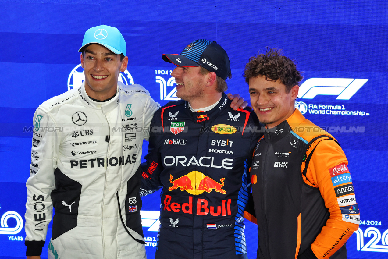GP QATAR, Qualifiche top three in parc ferme (L to R): George Russell (GBR) Mercedes AMG F1, second; Max Verstappen (NLD) Red Bull Racing, pole position; Lando Norris (GBR) McLaren, third.

30.11.2024. Formula 1 World Championship, Rd 23, Qatar Grand Prix, Doha, Qatar, Sprint e Qualifiche Day.

 - www.xpbimages.com, EMail: requests@xpbimages.com © Copyright: Coates / XPB Images