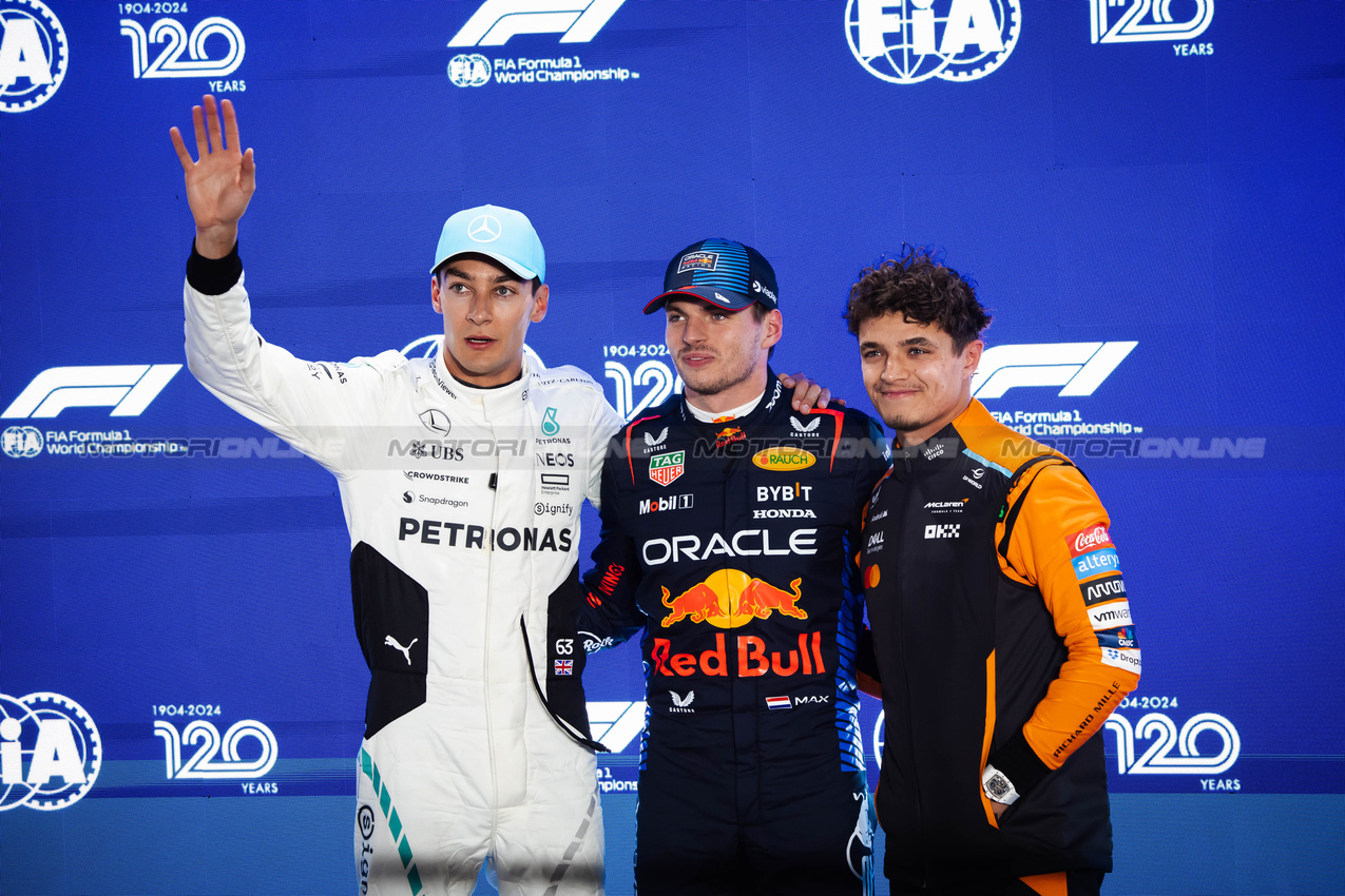GP QATAR, Qualifiche top three in parc ferme George Russell (GBR) Mercedes AMG F1, second; Max Verstappen (NLD) Red Bull Racing, pole position; Lando Norris (GBR) McLaren, third.

30.11.2024. Formula 1 World Championship, Rd 23, Qatar Grand Prix, Doha, Qatar, Sprint e Qualifiche Day.

- www.xpbimages.com, EMail: requests@xpbimages.com © Copyright: Bearne / XPB Images