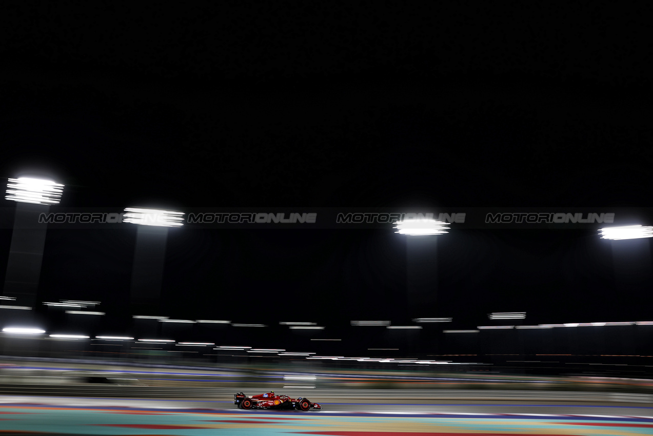 GP QATAR, Carlos Sainz Jr (ESP) Ferrari SF-24.

30.11.2024. Formula 1 World Championship, Rd 23, Qatar Grand Prix, Doha, Qatar, Sprint e Qualifiche Day.

 - www.xpbimages.com, EMail: requests@xpbimages.com © Copyright: Coates / XPB Images