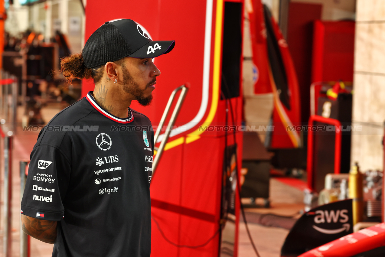 GP QATAR, Lewis Hamilton (GBR) Mercedes AMG F1.

30.11.2024. Formula 1 World Championship, Rd 23, Qatar Grand Prix, Doha, Qatar, Sprint e Qualifiche Day.

 - www.xpbimages.com, EMail: requests@xpbimages.com © Copyright: Coates / XPB Images