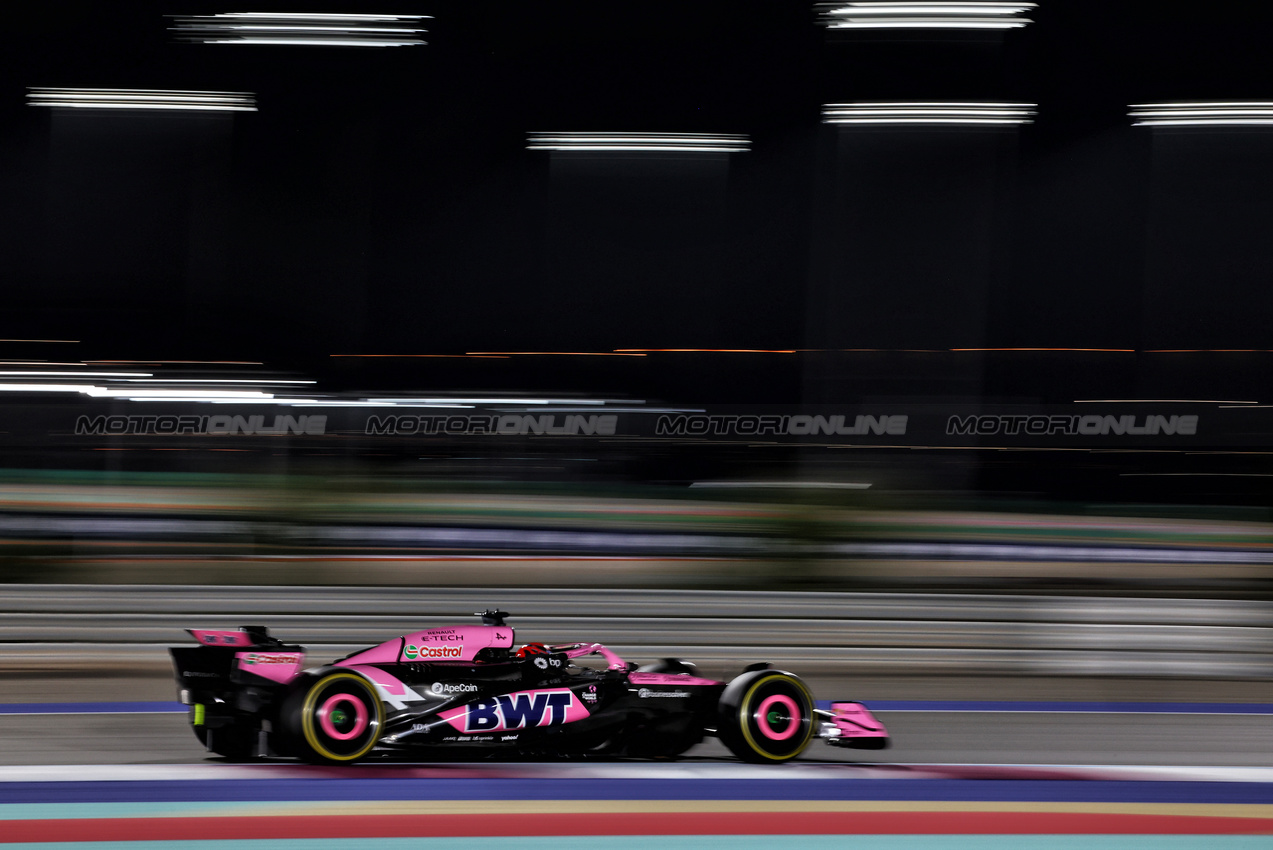GP QATAR, Esteban Ocon (FRA) Alpine F1 Team A524.

30.11.2024. Formula 1 World Championship, Rd 23, Qatar Grand Prix, Doha, Qatar, Sprint e Qualifiche Day.

- www.xpbimages.com, EMail: requests@xpbimages.com © Copyright: Charniaux / XPB Images