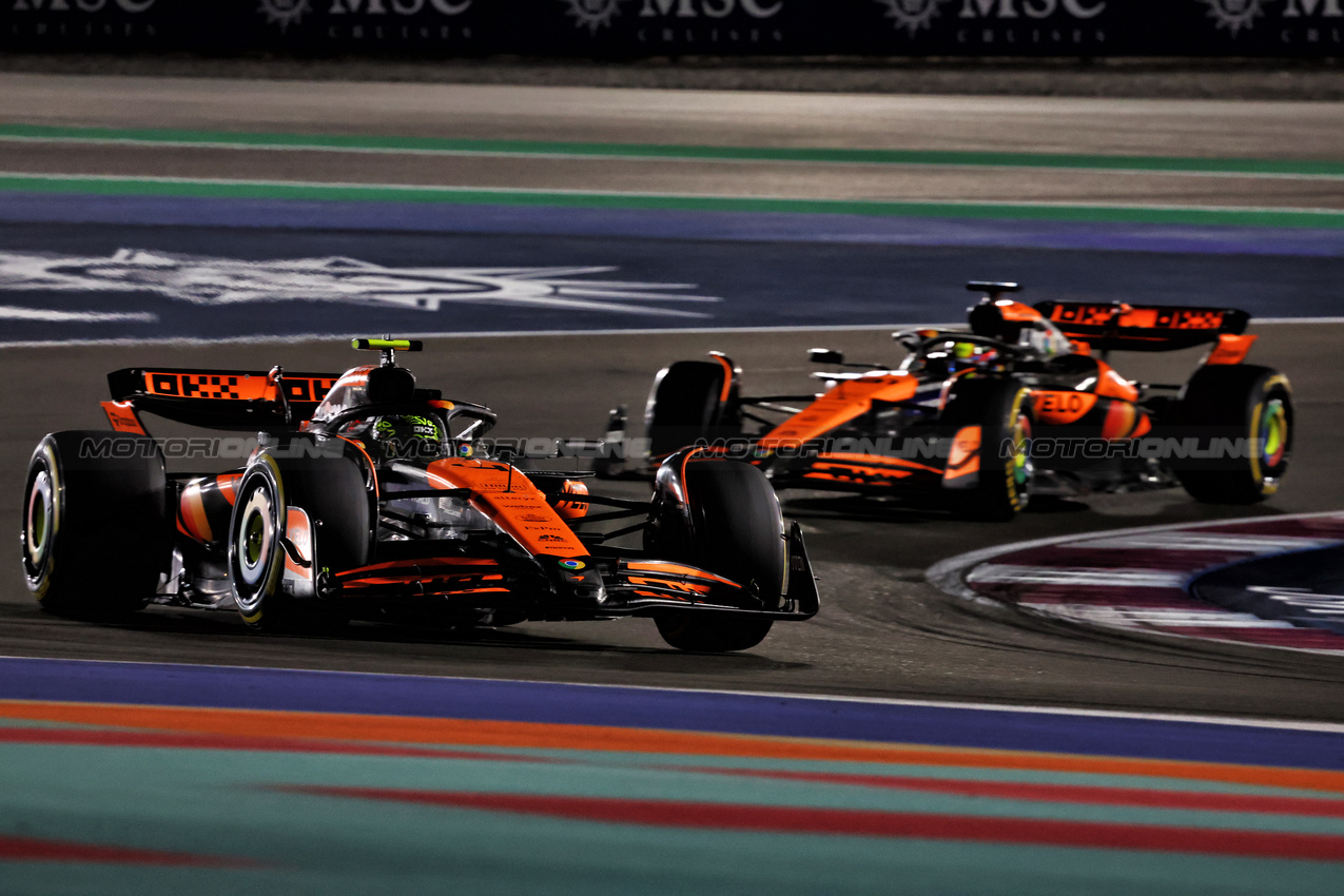 GP QATAR, Lando Norris (GBR) McLaren MCL38.

30.11.2024. Formula 1 World Championship, Rd 23, Qatar Grand Prix, Doha, Qatar, Sprint e Qualifiche Day.

- www.xpbimages.com, EMail: requests@xpbimages.com © Copyright: Charniaux / XPB Images