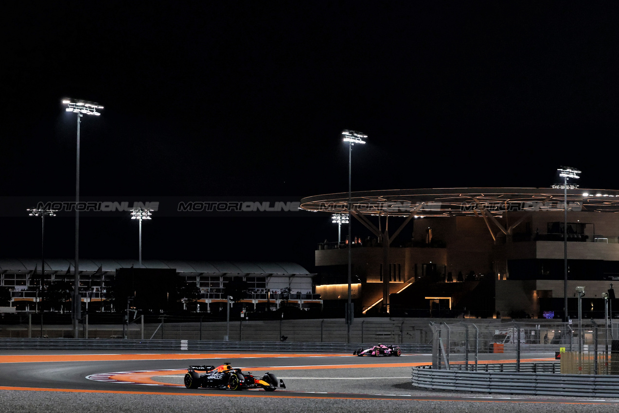 GP QATAR, Max Verstappen (NLD) Red Bull Racing RB20.

30.11.2024. Formula 1 World Championship, Rd 23, Qatar Grand Prix, Doha, Qatar, Sprint e Qualifiche Day.

- www.xpbimages.com, EMail: requests@xpbimages.com © Copyright: Charniaux / XPB Images