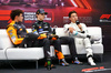 GP QATAR, (L to R): Lando Norris (GBR) McLaren; Oscar Piastri (AUS) McLaren; e George Russell (GBR) Mercedes AMG F1, in the post Sprint FIA Press Conference.

30.11.2024. Formula 1 World Championship, Rd 23, Qatar Grand Prix, Doha, Qatar, Sprint e Qualifiche Day.

- www.xpbimages.com, EMail: requests@xpbimages.com © Copyright: Charniaux / XPB Images