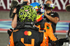 GP QATAR, Second placed Lando Norris (GBR) McLaren in Sprint parc ferme with team mate e winner Oscar Piastri (AUS) McLaren.

30.11.2024. Formula 1 World Championship, Rd 23, Qatar Grand Prix, Doha, Qatar, Sprint e Qualifiche Day.

 - www.xpbimages.com, EMail: requests@xpbimages.com © Copyright: Coates / XPB Images