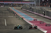 GP QATAR, Fernando Alonso (ESP) Aston Martin F1 Team AMR24 e Kevin Magnussen (DEN) Haas VF-24 battle for position.

30.11.2024. Formula 1 World Championship, Rd 23, Qatar Grand Prix, Doha, Qatar, Sprint e Qualifiche Day.

- www.xpbimages.com, EMail: requests@xpbimages.com © Copyright: Moy / XPB Images