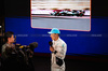 GP QATAR, George Russell (GBR) Mercedes AMG F1 with Jolyon Palmer (GBR) F1 Digital Presenter in qualifying parc ferme.

30.11.2024. Formula 1 World Championship, Rd 23, Qatar Grand Prix, Doha, Qatar, Sprint e Qualifiche Day.

- www.xpbimages.com, EMail: requests@xpbimages.com © Copyright: Bearne / XPB Images