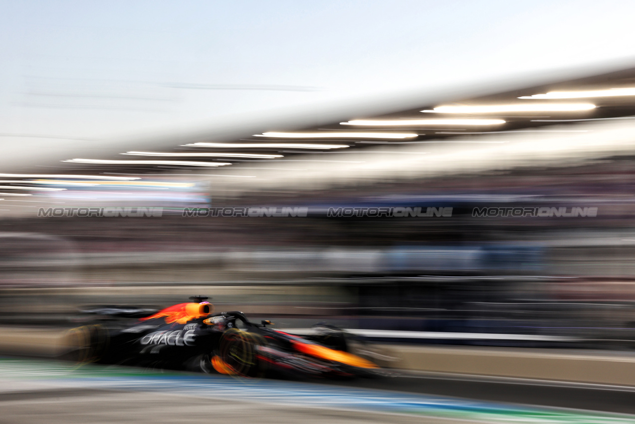 GP QATAR, Max Verstappen (NLD) Red Bull Racing RB20.

29.11.2024 Formula 1 World Championship, Rd 23, Qatar Grand Prix, Doha, Qatar, Sprint Qualifiche Day.

- www.xpbimages.com, EMail: requests@xpbimages.com © Copyright: Charniaux / XPB Images