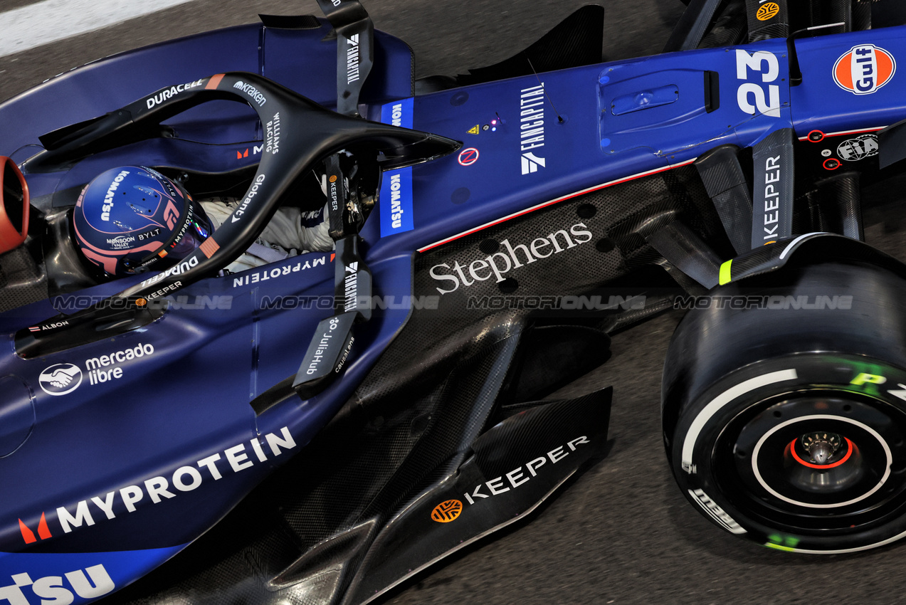 GP QATAR, Alexander Albon (THA) Williams Racing FW46.

29.11.2024 Formula 1 World Championship, Rd 23, Qatar Grand Prix, Doha, Qatar, Sprint Qualifiche Day.

- www.xpbimages.com, EMail: requests@xpbimages.com © Copyright: Bearne / XPB Images