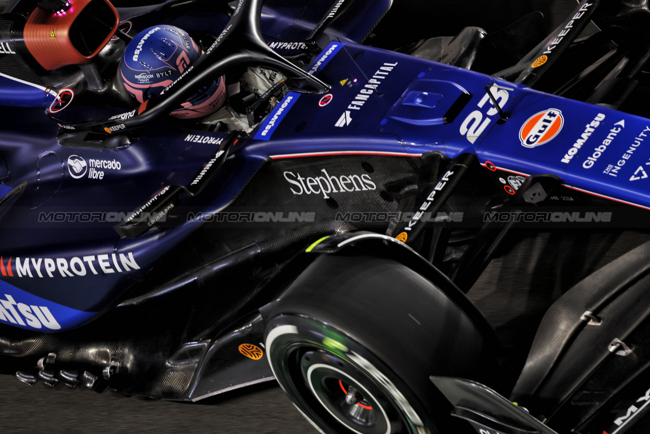 GP QATAR, Alexander Albon (THA) Williams Racing FW46.

29.11.2024 Formula 1 World Championship, Rd 23, Qatar Grand Prix, Doha, Qatar, Sprint Qualifiche Day.

- www.xpbimages.com, EMail: requests@xpbimages.com © Copyright: Bearne / XPB Images