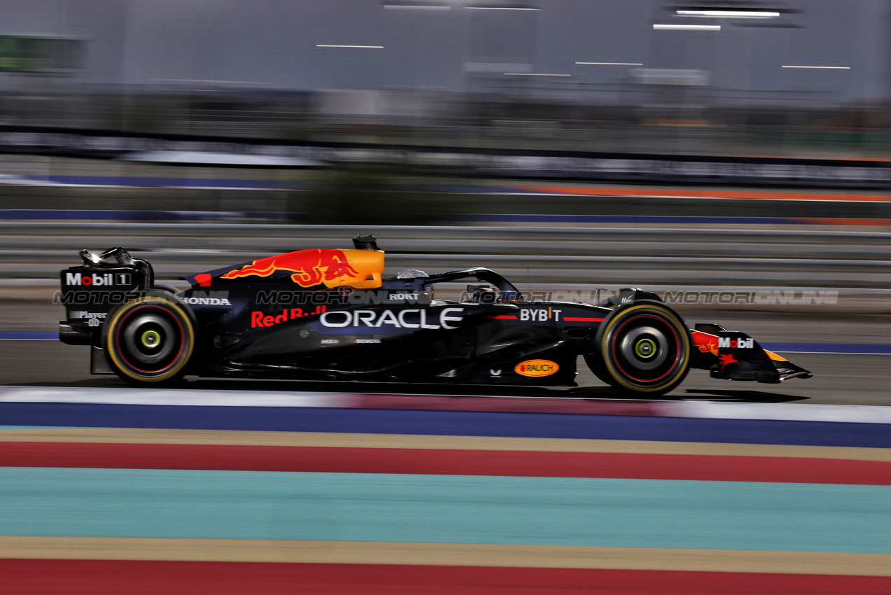 GP QATAR, Max Verstappen (NLD) Red Bull Racing RB20.

29.11.2024 Formula 1 World Championship, Rd 23, Qatar Grand Prix, Doha, Qatar, Sprint Qualifiche Day.

- www.xpbimages.com, EMail: requests@xpbimages.com © Copyright: Moy / XPB Images