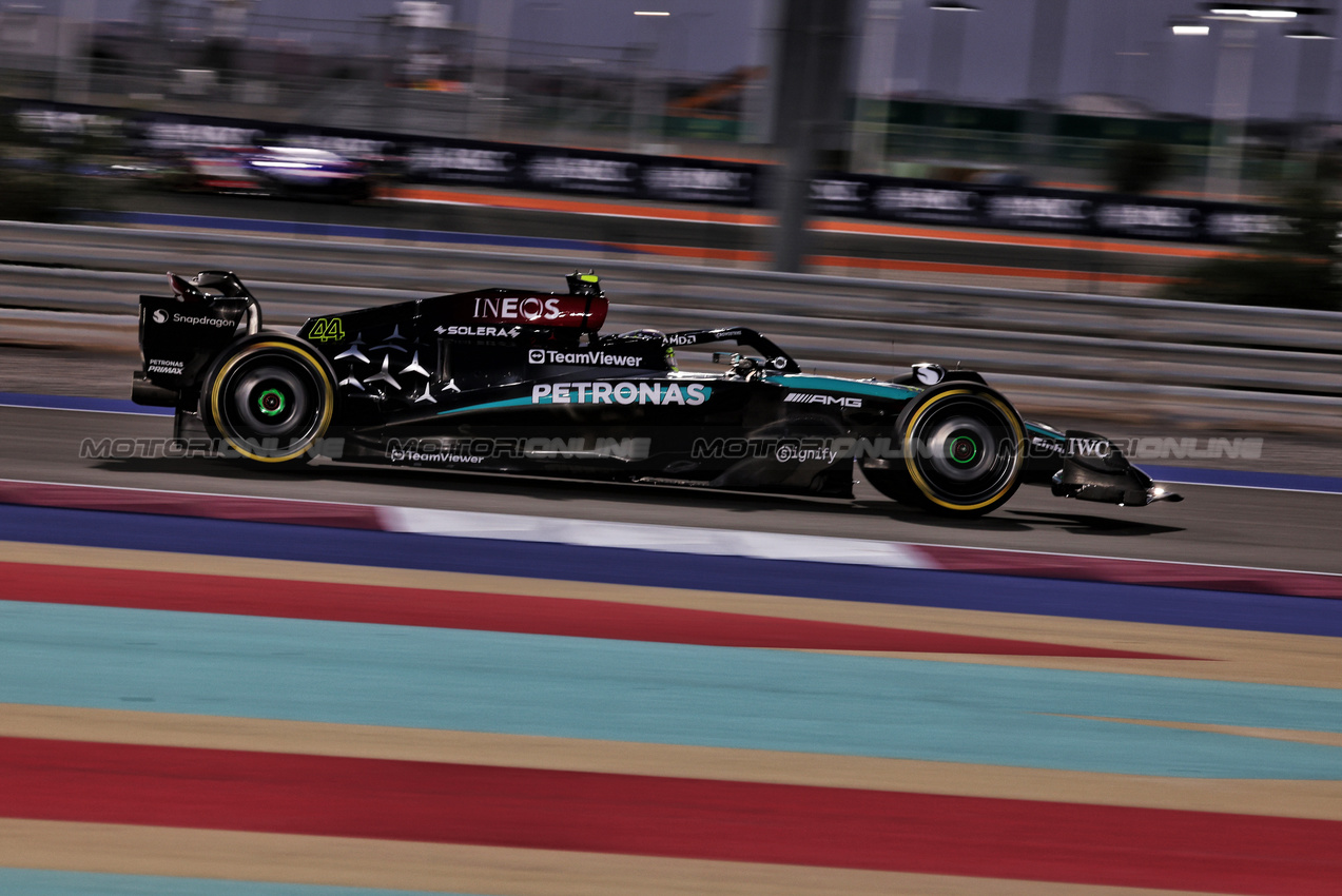 GP QATAR, Lewis Hamilton (GBR) Mercedes AMG F1 W15.

29.11.2024 Formula 1 World Championship, Rd 23, Qatar Grand Prix, Doha, Qatar, Sprint Qualifiche Day.

- www.xpbimages.com, EMail: requests@xpbimages.com © Copyright: Moy / XPB Images