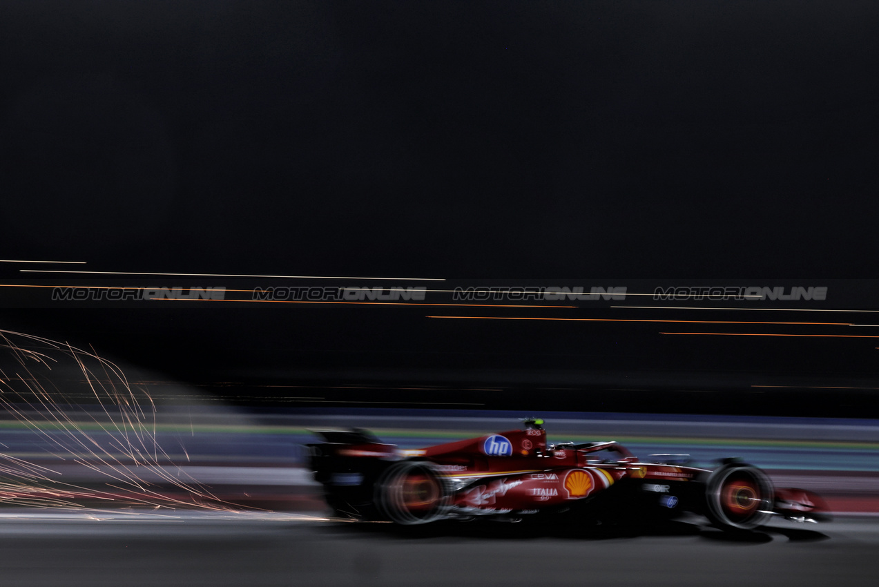 GP QATAR, Carlos Sainz Jr (ESP) Ferrari SF-24.

29.11.2024 Formula 1 World Championship, Rd 23, Qatar Grand Prix, Doha, Qatar, Sprint Qualifiche Day.

- www.xpbimages.com, EMail: requests@xpbimages.com © Copyright: Moy / XPB Images