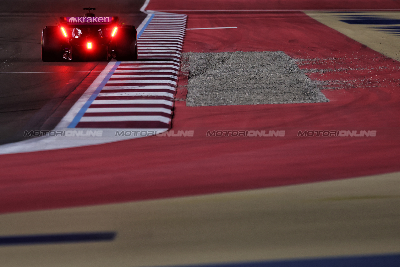 GP QATAR, Alexander Albon (THA) Williams Racing FW46.

29.11.2024 Formula 1 World Championship, Rd 23, Qatar Grand Prix, Doha, Qatar, Sprint Qualifiche Day.

- www.xpbimages.com, EMail: requests@xpbimages.com © Copyright: Moy / XPB Images