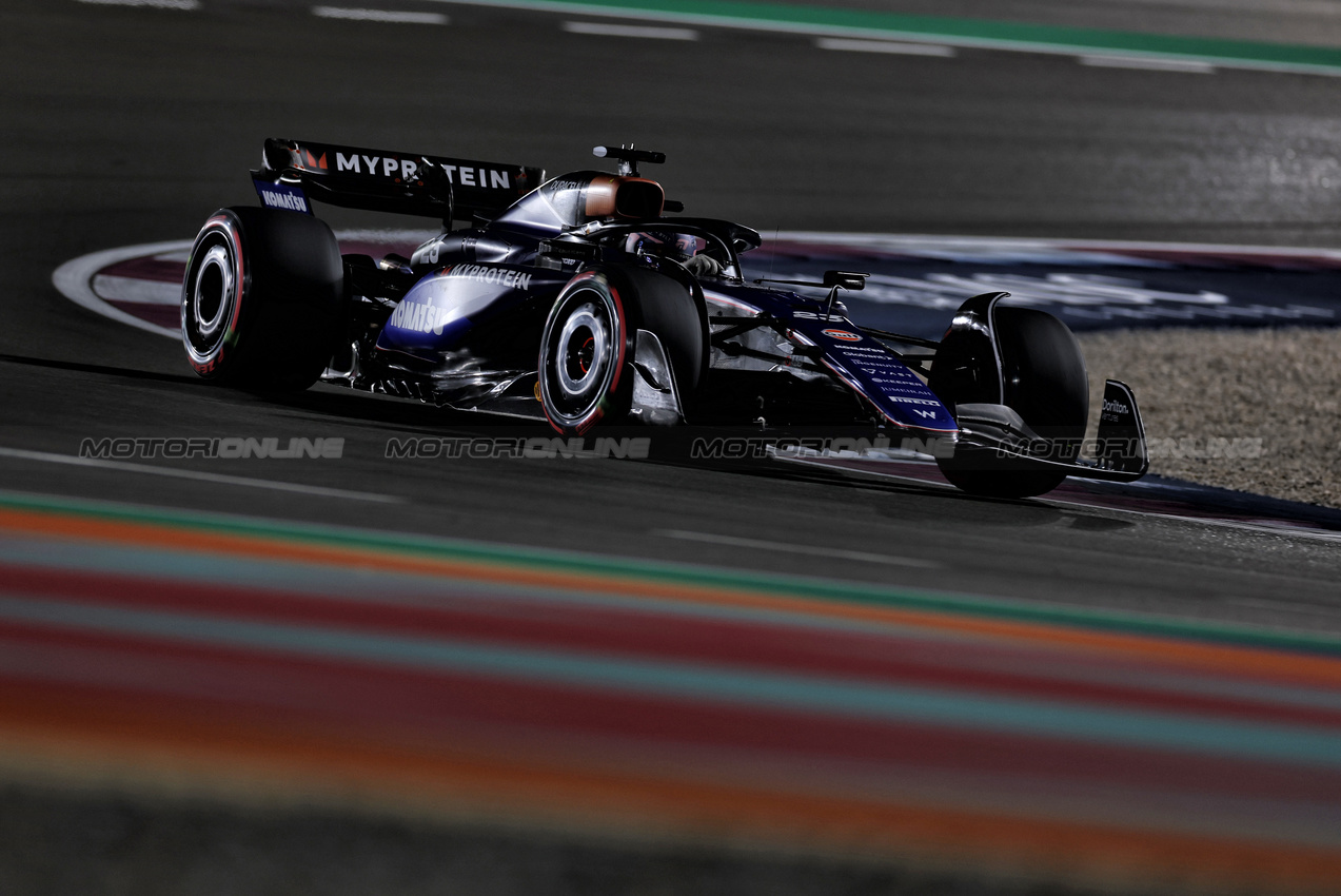 GP QATAR, Alexander Albon (THA) Williams Racing FW46.

29.11.2024 Formula 1 World Championship, Rd 23, Qatar Grand Prix, Doha, Qatar, Sprint Qualifiche Day.

 - www.xpbimages.com, EMail: requests@xpbimages.com © Copyright: Staley / XPB Images